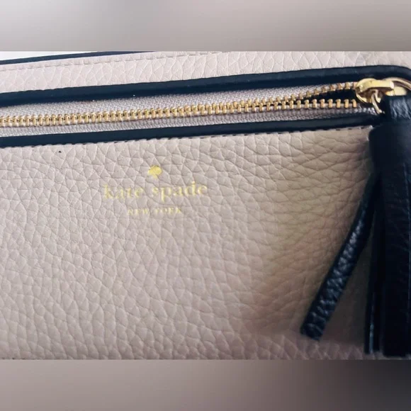 Kate Spade Wallet - Picture 4 of 5